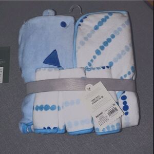 NEW BABY BOYS  bear Hooded Towel